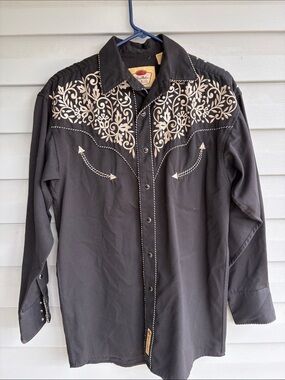 Larry Mahan Embroidered Black Western Shirt with Cream Floral Yoke
